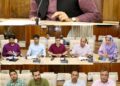 DC Srinagar reviews progress of PM Surya Ghar- Muft Bijli Yojana; Model Solar Village Scheme