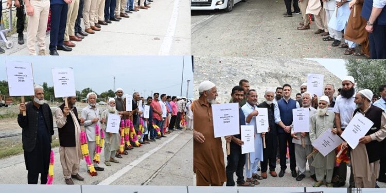 Kulgam admin accords warm welcome to first batch of Shri Amarnathji Yatra 2025 at Qazigund