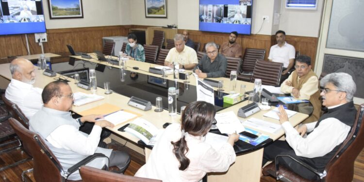 CS reviews preparations of J&K varsities for nationwide Yuva Connect Programme