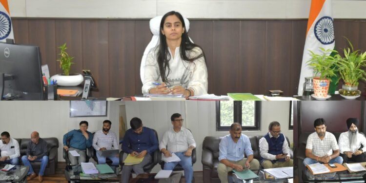 DC Reasi chairs CLU committee meeting