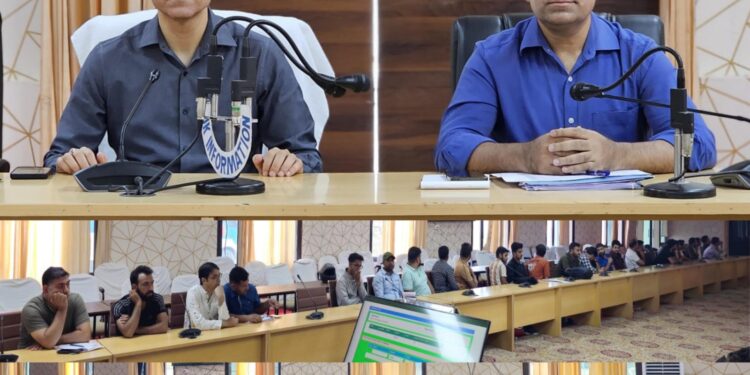Kishtwar: Hands-on training imparted to field- functionaries for entry of backlog mutations