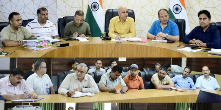 DC reviews implementation of flagship Govt schemes in Kishtwar district