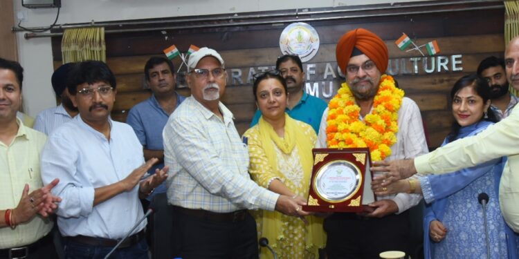 Affectionate farewell accorded to Director Agriculture Jammu S. Arvinder Singh Reen
