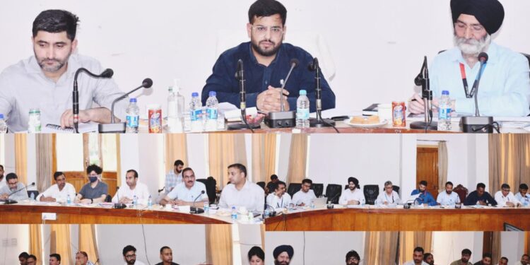 DDC Rajouri chairs DLRC meeting, emphasizes timely disposal of pending cases