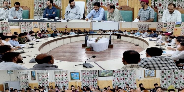 ADDC Kupwara reviews status of Kisan Khidmat Ghars, progress of HADP