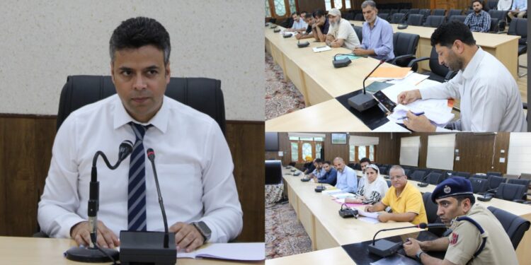 DC Budgam reviews status of grievances received on JK-Samadhan Public Grievance Portal