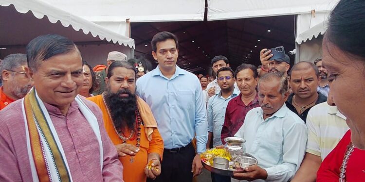 Kathua Administration welcomes first Batch of Amarnath Yatris at Lakhanpur