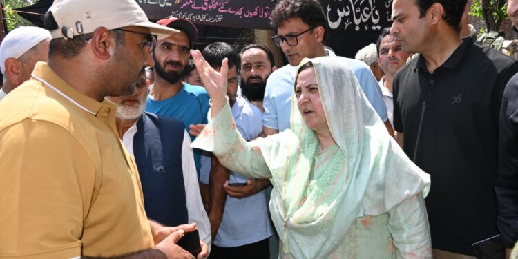 Sakeena Itoo visits Shahoo Kulgam, reviews arrangements for 10th Muharram