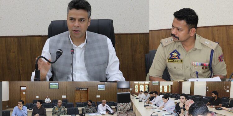 DC Budgam chairs DLSCC meeting to review SRO 43 cases