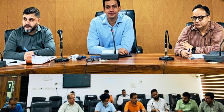 Kathua: District Level Committee reviews progress under PMAY-Urban 2.0