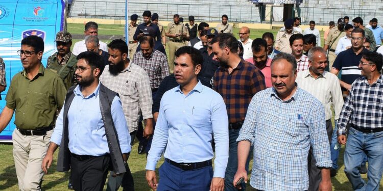 Div Com Kashmir reviews preparations for Mega Tiranga Rally