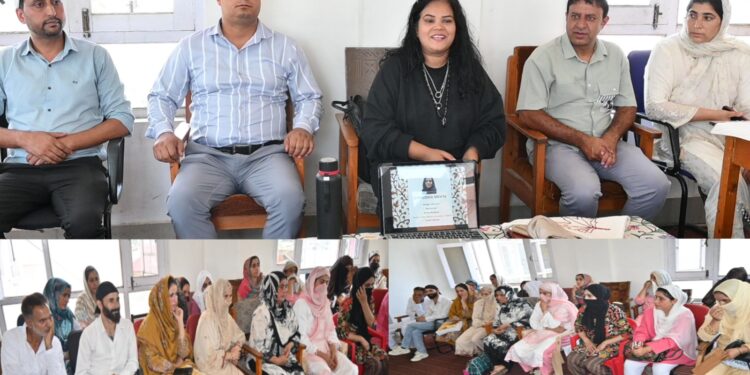 Handicrafts & Handloom deptt Kulgam organizes day-long workshop, exhibition