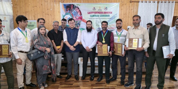 B’la hosts felicitation ceremony under Sampoornata Abhiyan to celebrate grassroots achievements