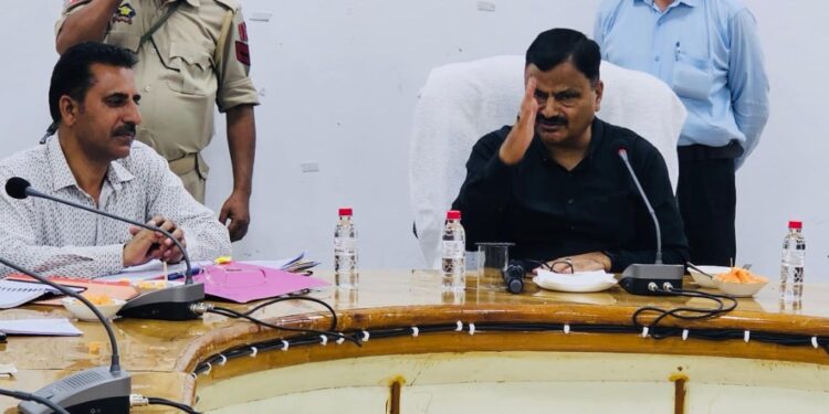 Rana reviews relief, rehabilitation measures in Mendhar