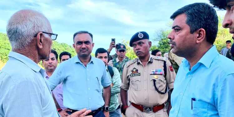 Div Com, IGP Jammu visit cloudburst, flash-flood affected areas of Kathua