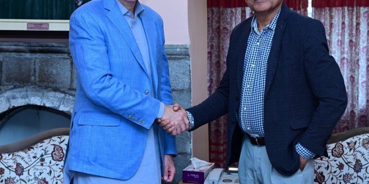 Executive Director AIIMS, Awantipora calls on Chief Minister