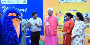 Lieutenant Governor meets the Khelo India Water Sports Festival Mascot