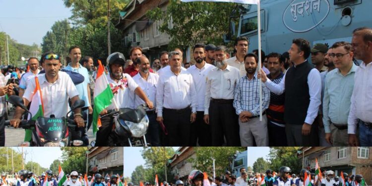 DC Budgam flags off enthusiastic Tiranga Bike Rally
