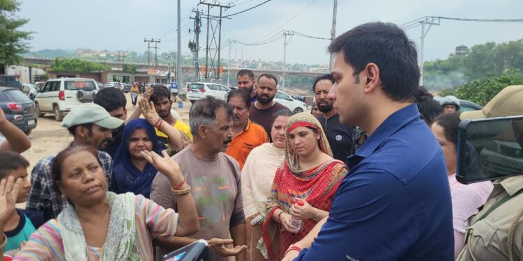 DC reviews flood relief, restoration measures in Jammu city