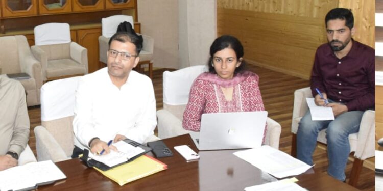 Secretary IT Department reviews Single Window System