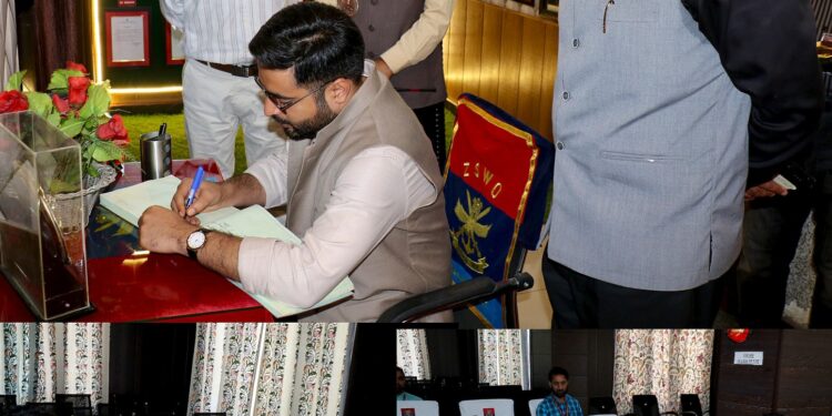 DC Srinagar/ President ZSWO visits Zila Sainik Bhawan; inspects its functioning