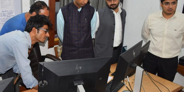Div Com Kashmir reviews flood preparedness amid inclement weather