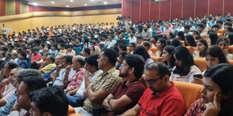 Lieutenant Governor delivers inaugural address at 22nd Foundation Day of Shri Mata Vaishno Devi University