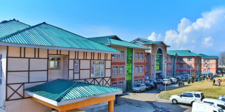 DC Bandipora orders complete ban on Single Use Plastic in Mini Secretariat