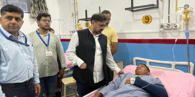 Satish Sharma visits GMC Jammu