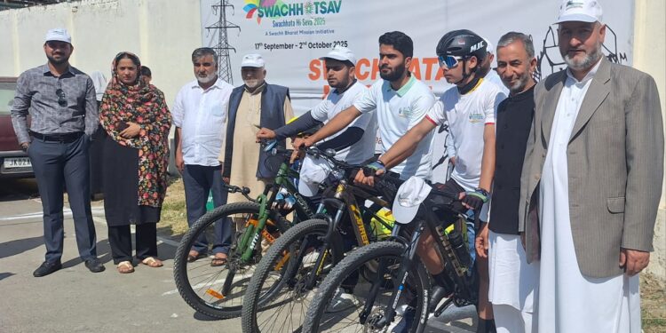 Cycling Race organised under Swachh Utsav at Harwan