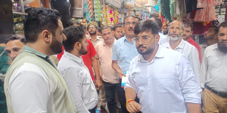Deputy Commissioner inspects civic infrastructure, cleanliness measures in Rajouri Town