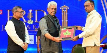Lieutenant Governor, Shri Manoj Sinha, graced the award ceremony, ‘Pride of J&K’, Organised by Network 18 Group
