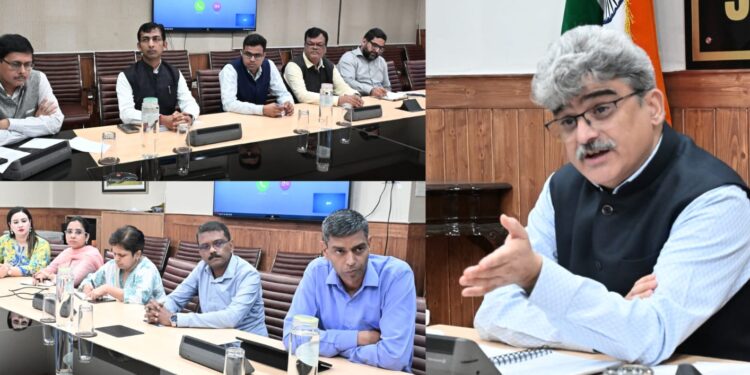 CS meets IMCT; Seeks Central Assistance for restoration of flood-hit infrastructure