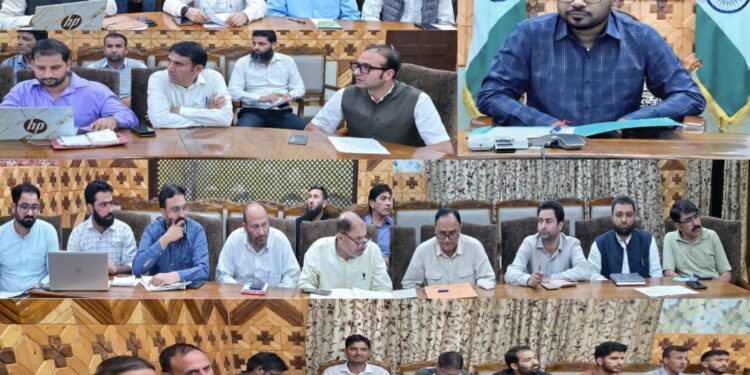 DC Kupwara chairs CLU meeting