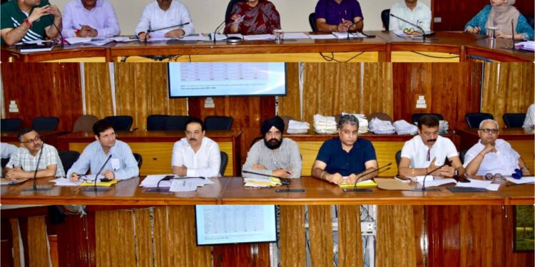 DC Udhampur reviews relief measures, disbursement of ex-gratia among rain-affected families
