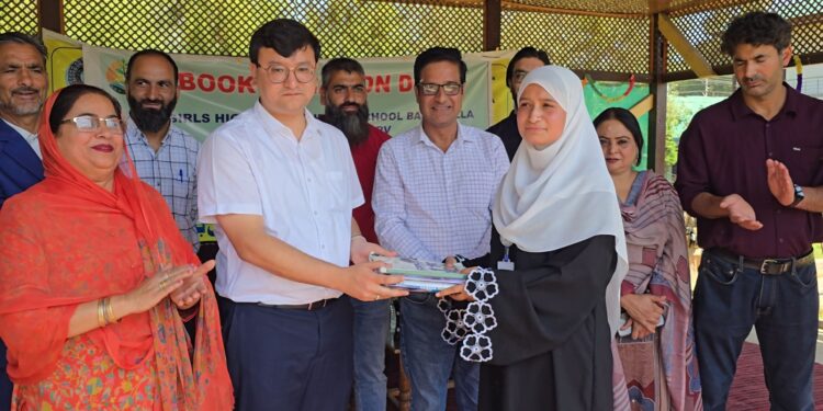 Book donation drive launched at Girls Hr. Sec. School Baramulla under Sewa Parv