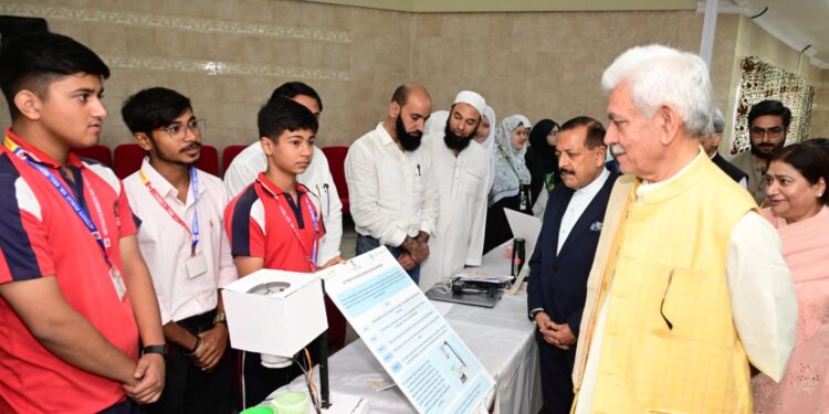 Lieutenant Governor attends launch ceremony of ATL Sarthi at University of Kashmir