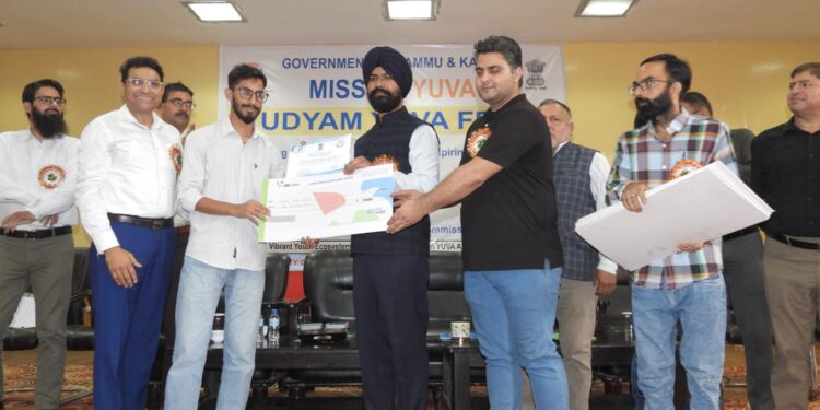 2 Day Udhyam Fest enlightens Doda youth about entrepreneurship