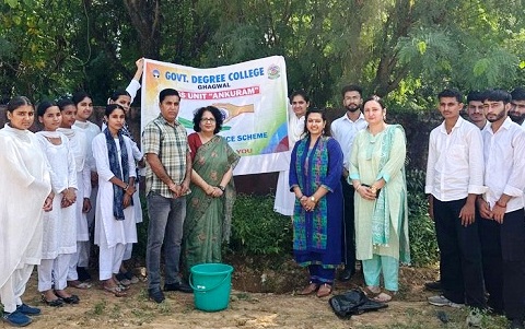 GDC Ghagwal organises plantation drive
