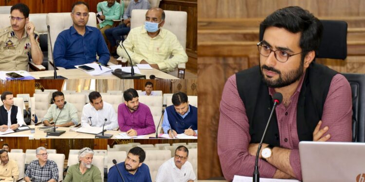 DC Srinagar chairs meeting to devise action plan on decongesting traffic in Srinagar City