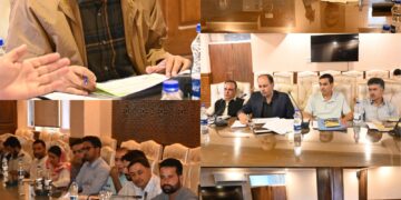 ADDC Kulgam reviews performance of Banks at DLRC meeting