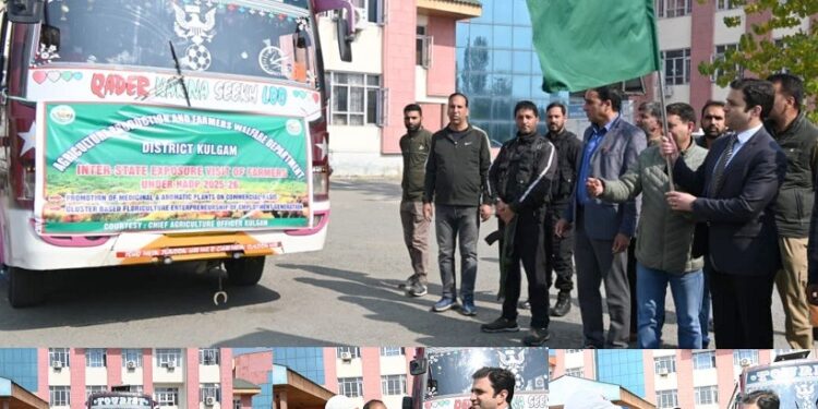 DC Kulgam flags-off farmers on exposure visit to Palampur Agriculture University