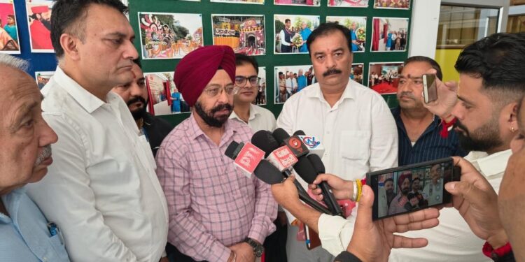 Controller LMD J&K holds interactive session with trade bodies at Katra under GST 2.0 awareness drive