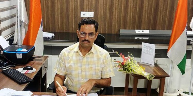 Om Parkash takes over as Director Forensic Science Laboratory, J&K