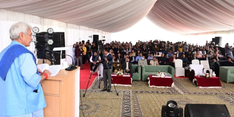 Lieutenant Governor Inaugurates DREAM School Project in Srinagar