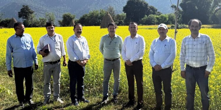Director Agriculture Jammu reviews departmental activities in Billawar