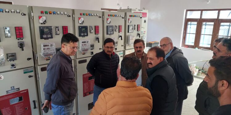 MD KPDCL visits Gurez, Directs Robust Winter Preparedness, Fast-track Execution of RDSS Works