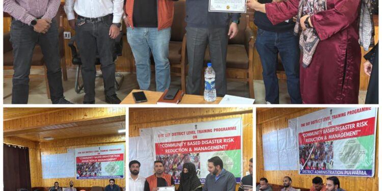 Felicitation Ceremony held for MDP Trainees by JKEDI Pulwama