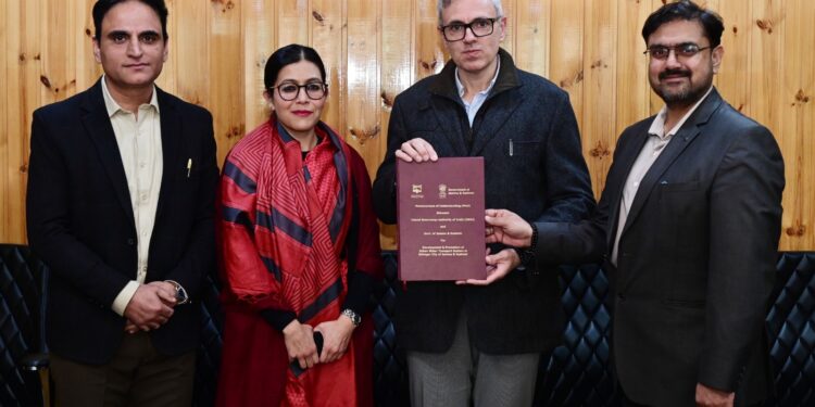 IWAI and J&K Government sign MoU for development of Srinagar Water Metro