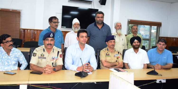 DC Jammu rolls out colour coding, zones for e-vehicles to ease City traffic